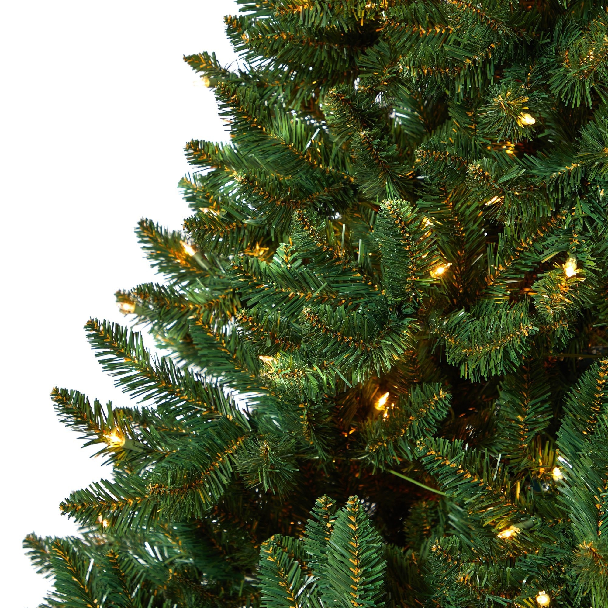 7' Northern Rocky Spruce Tree with 400 Clear Lights | Zigeze