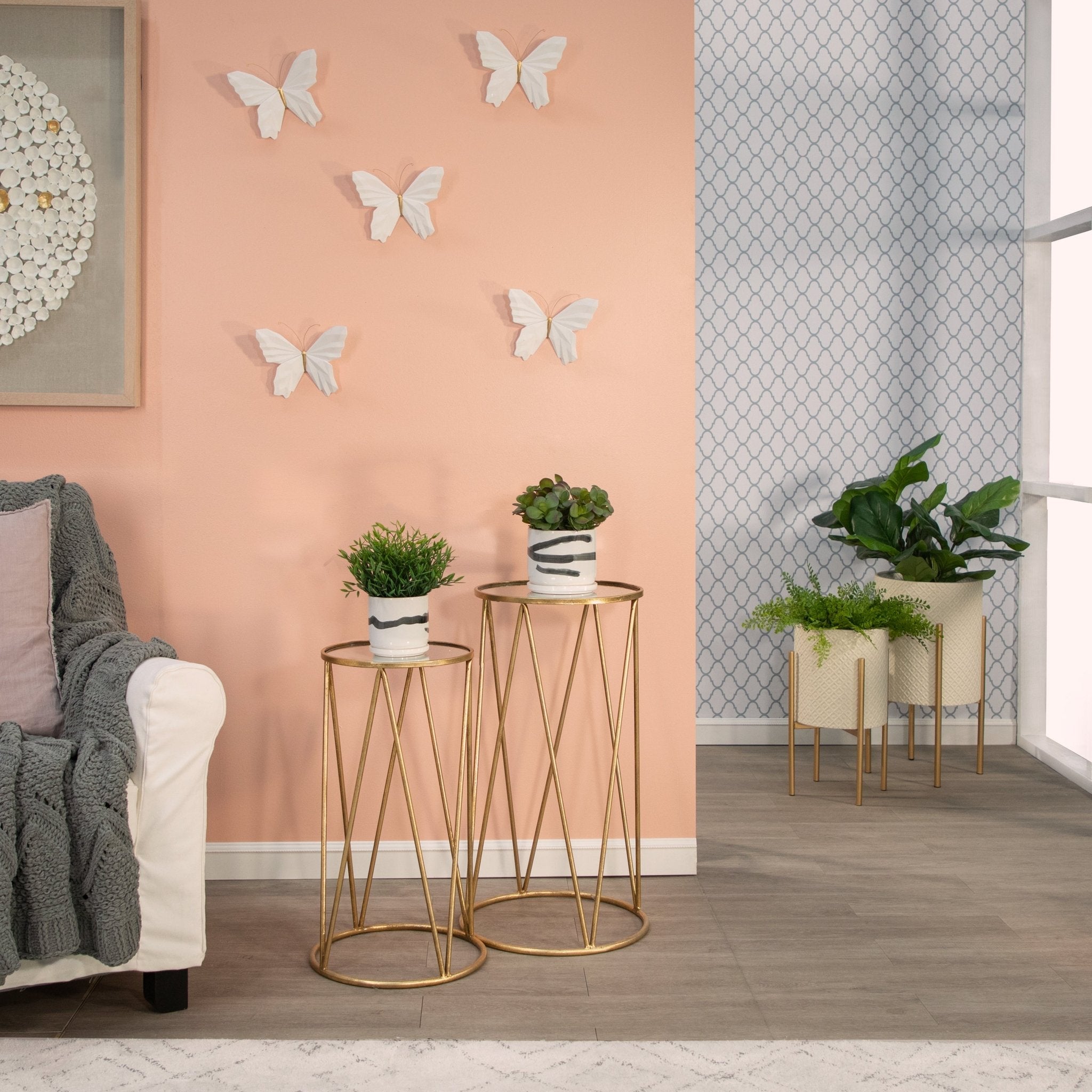 Set of 2 Painted Planters with Saucer, White | Zigeze