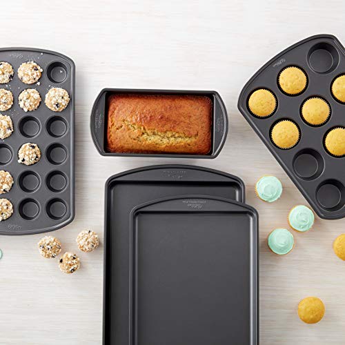 Wilton Premium Nonstick Baking Sheets, Set of 2 | Zigeze