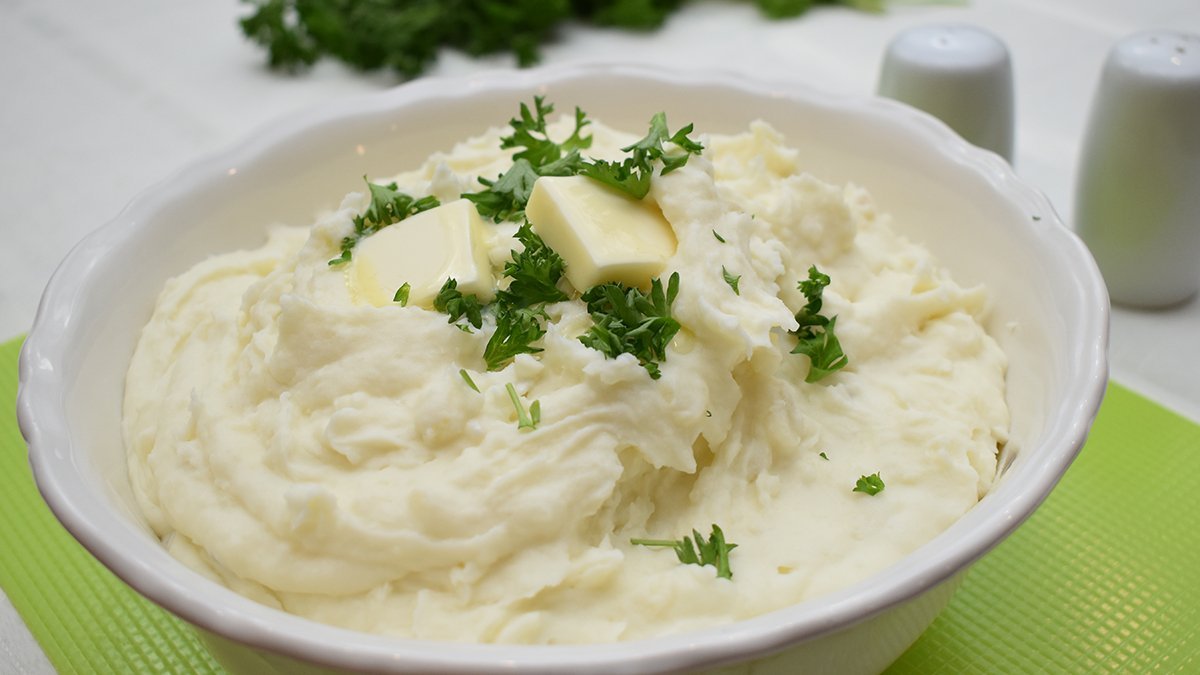Amazingly Creamy Make Ahead Mashed Potatoes - Zigeze