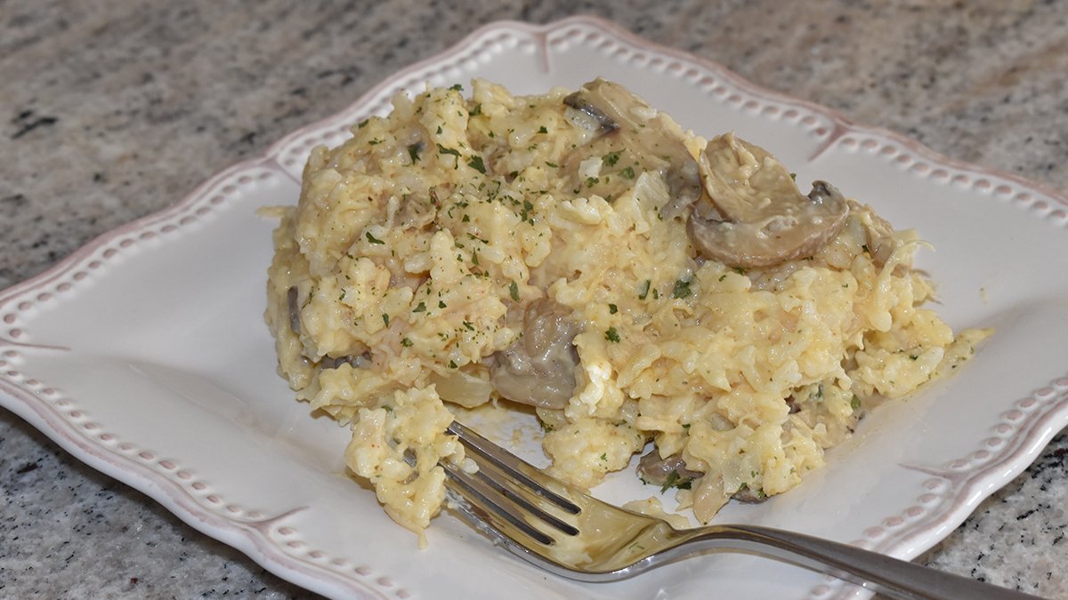 Easy Cheesy Chicken and Rice - Zigeze