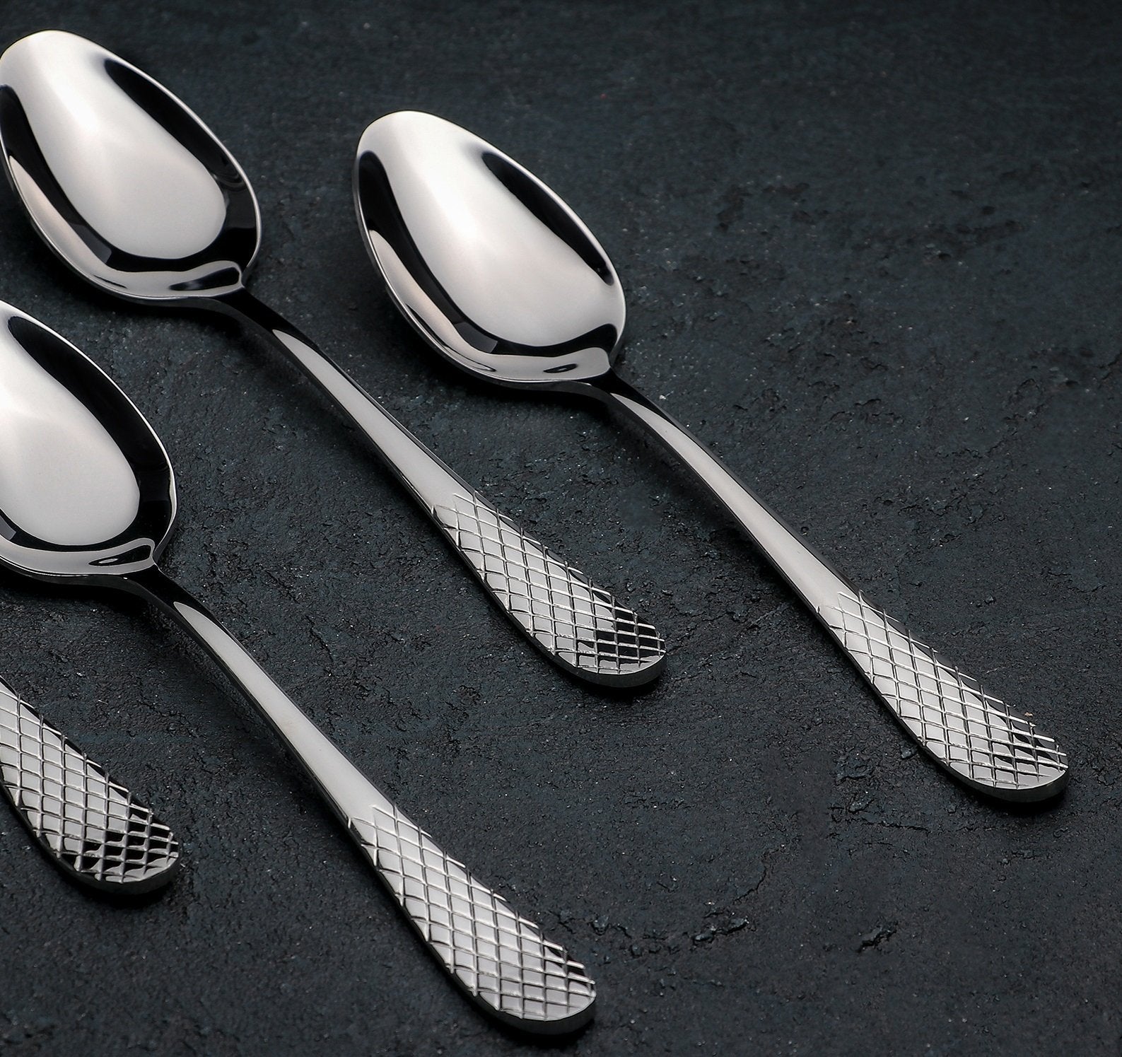 Set of 24 Dinner Spoons | Zigeze