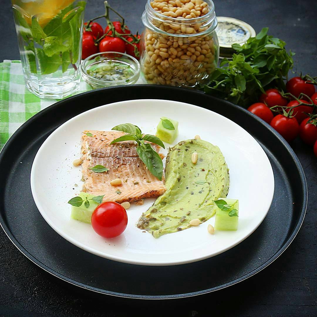 Set of 3 Fine Porcelain Plates 12" | Zigeze
